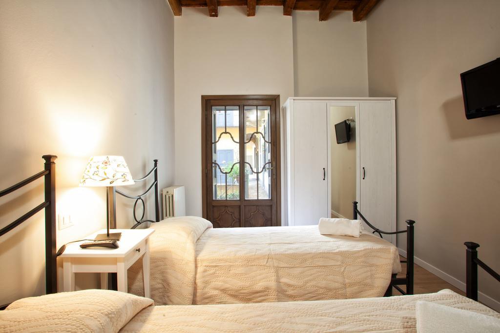 Bed and breakfast Le Due Corti Milano Chambre photo